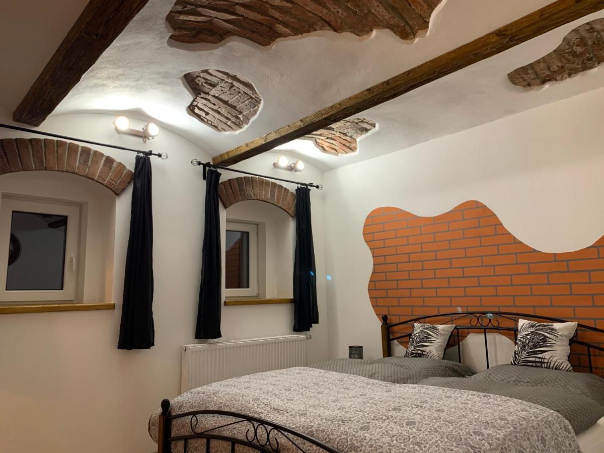 Apartmany Pod Kloboukem Jáchymov Exteriör bild